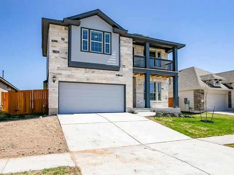 129 Goldfinch Dr — Photo 2
