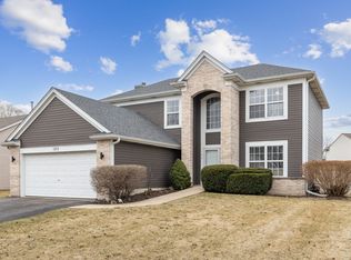 125 Sycamore Dr, Bolingbrook, IL 60490