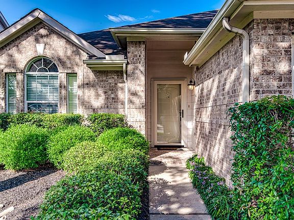 4th image of 11019 Rivercroft Ln