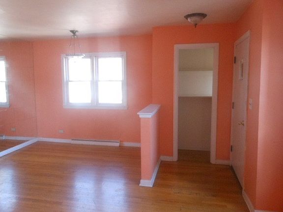 2nd image of 5942 W Diversey Ave