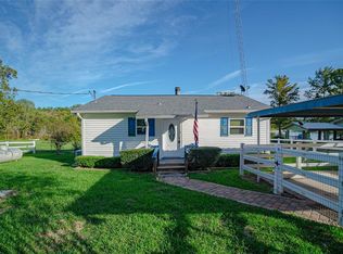 117 Horseshoe Lake Dr W, Huntsville, TX 77320