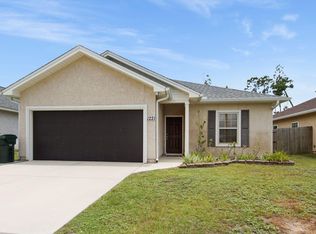 1221 E 26th St, Lynn Haven, FL 32444
