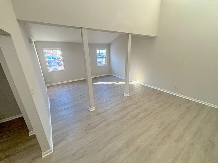 176 S Kentucky Ave — Photo 5