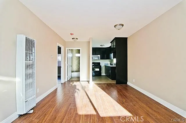 2 bed, 680 sqft, $2,400 — Photo 4