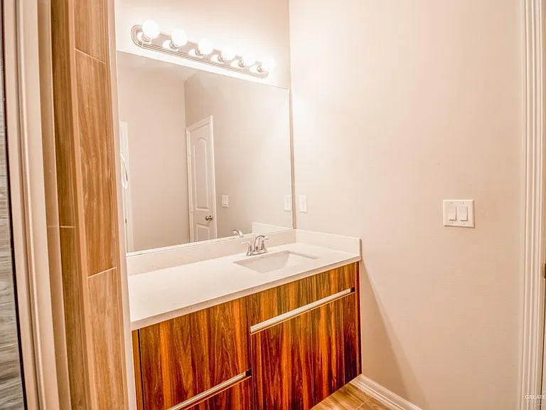 905 W Sunset Valley St #1 — Photo 12
