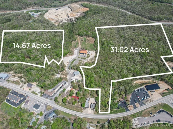 Oakwood Ln, Lake Ozark, MO 65049