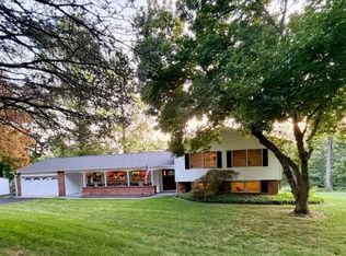 7 Sky View Garden Rd, Clinton Twp., NJ 08833