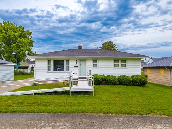204 E 9th St, Manchester, OH 45144