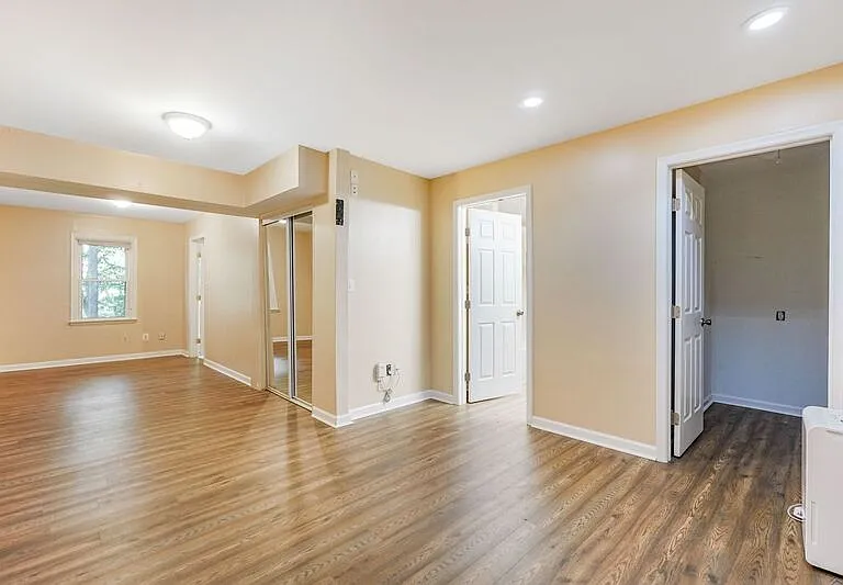 128 Kings Mill Dr — Photo 19