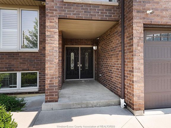 5th image of 2988 Ruth Rd