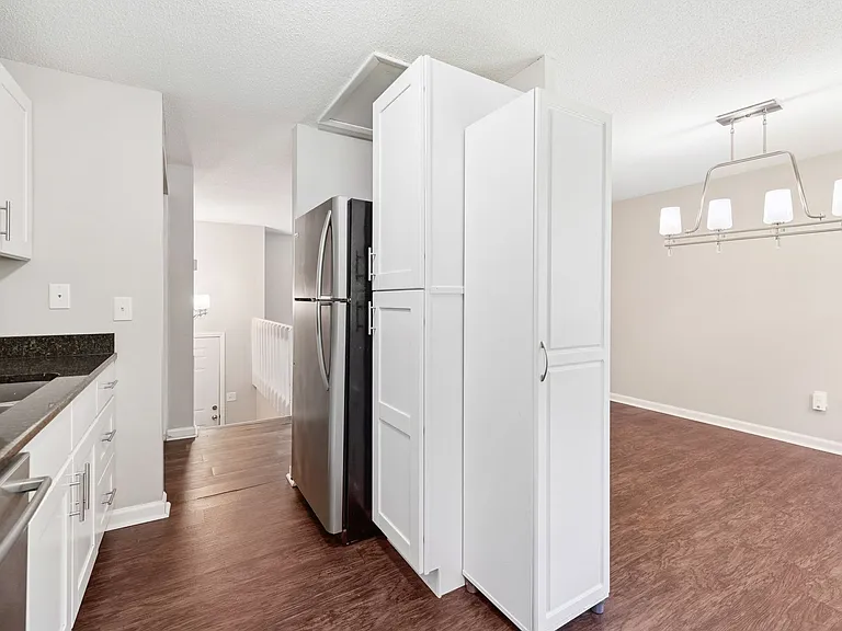 2421 Camellia Dr — Photo 17