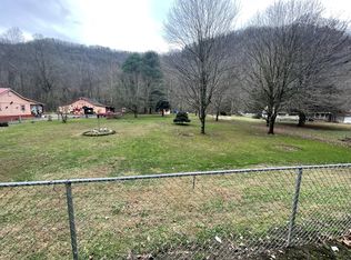 16950 Coal River Rd, Seth, WV 25181