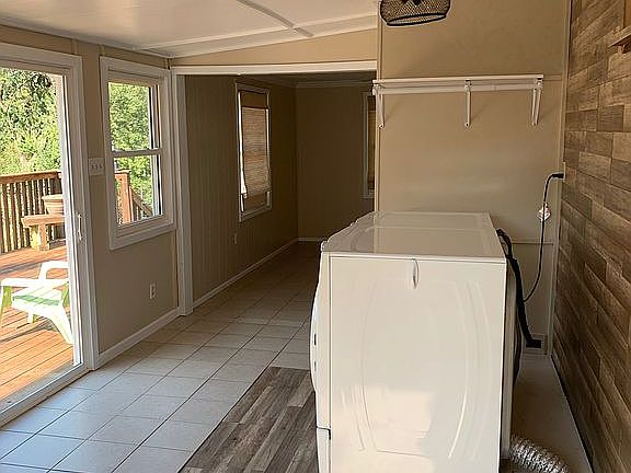 5th image of 1715 Woodshill Ln
