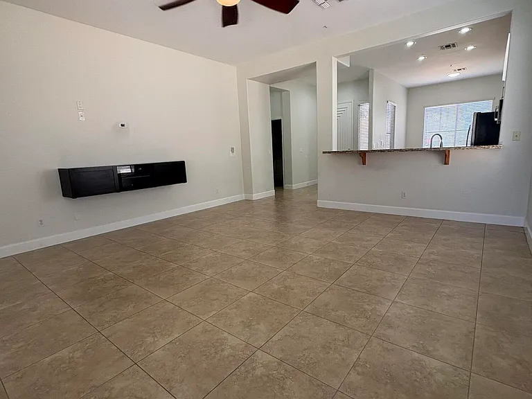 7729 E Tailspin Ln — Photo 5