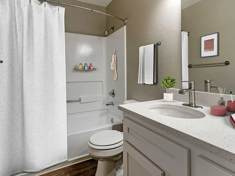 Portofino Apartments — Photo 10