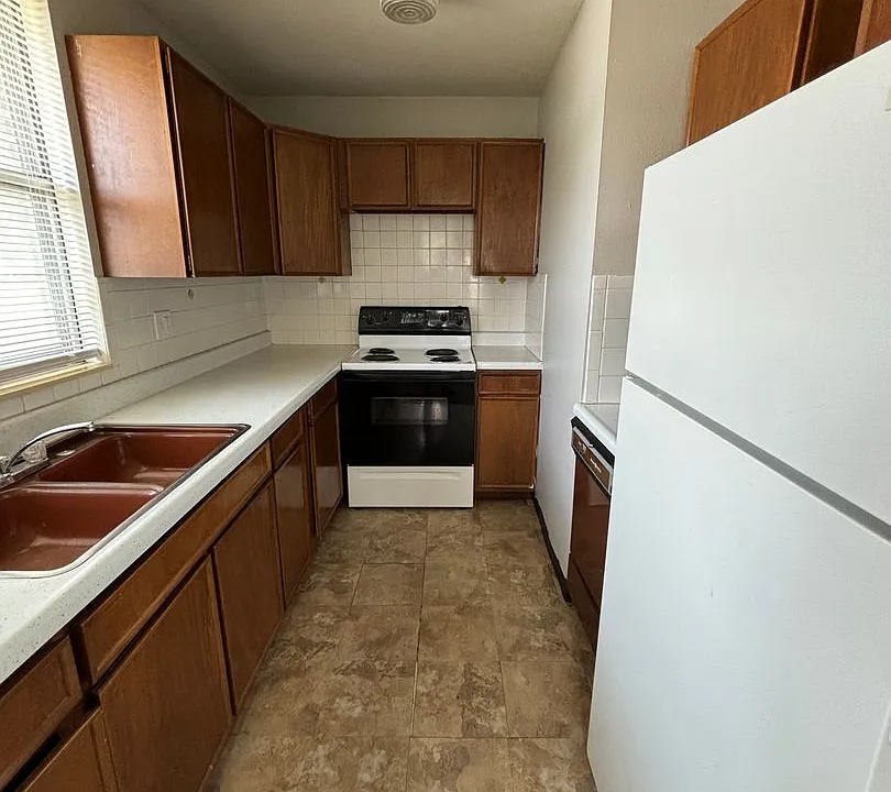 3206 Missouri Pl