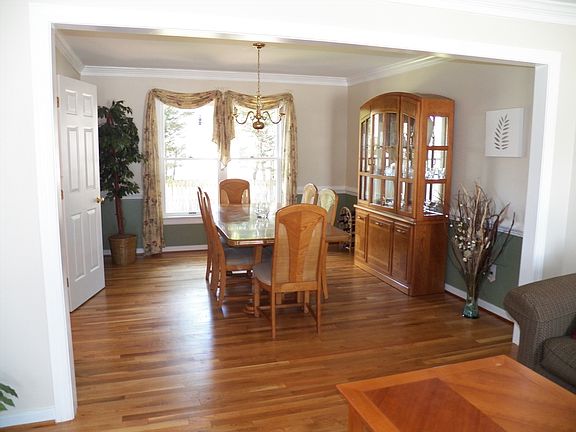 3rd image of 4512 Argonne Ct