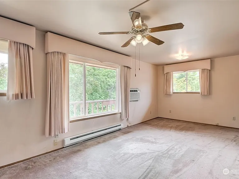 3527 Shattuck Ave S — Photo 11