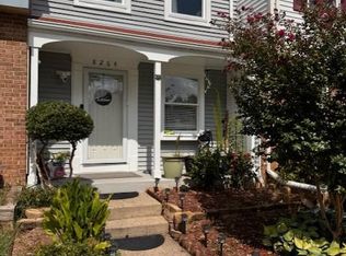 8264 Crestmont Cir, Springfield, VA 22153