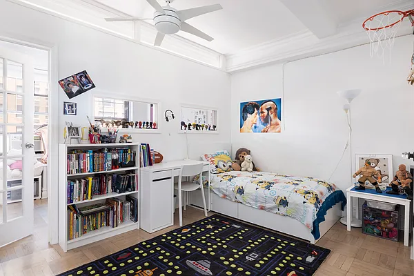 Rented by Douglas Elliman | media 17