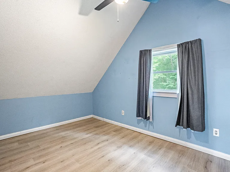 179 E Shore Dr — Photo 17