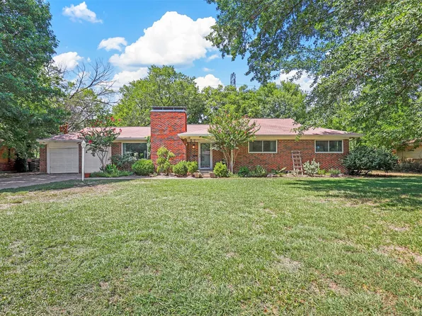 7305 Briley Dr, North Richland Hills, TX 76180