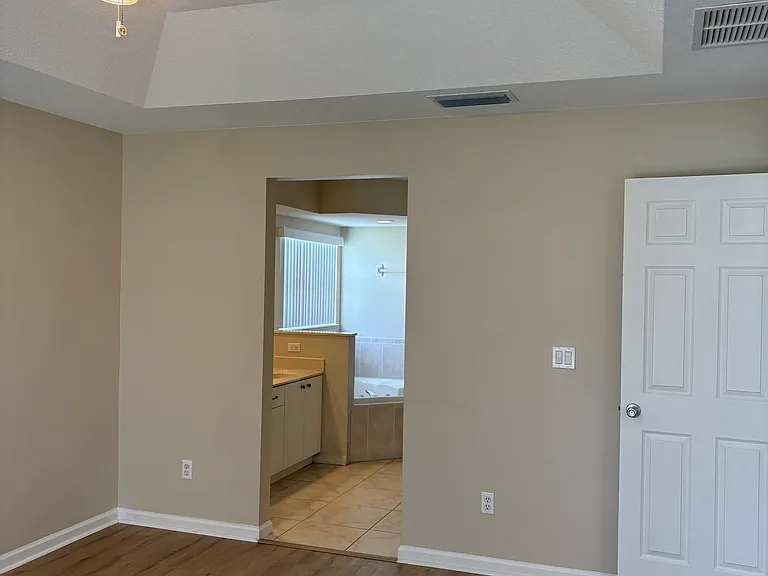 1797 SW Commargo St — Photo 10