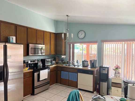3rd image of 143 Nixon Cir