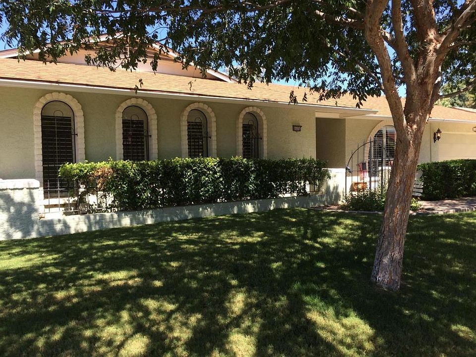 2nd image of 8606 E Via De Encanto