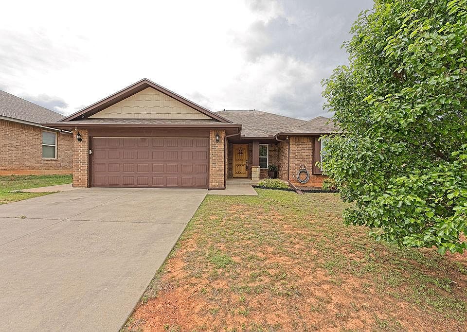 1st image of 422 Tecumseh Meadows Ct