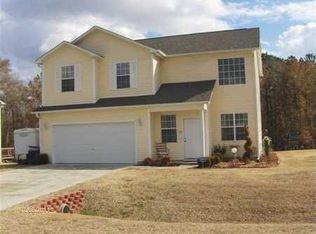 122 Drayton Hall, Jacksonville, NC 28540