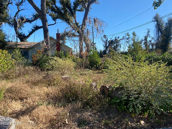 2nd image of 4623 Hyacinth St