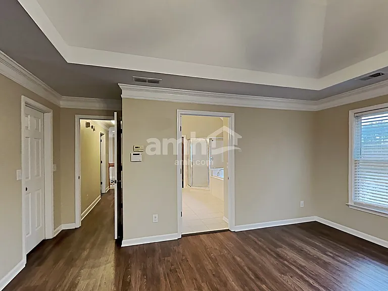 4524 Kingsgate Ct NW — Photo 10