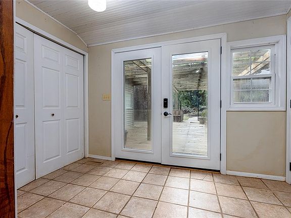 5th image of 101 North St