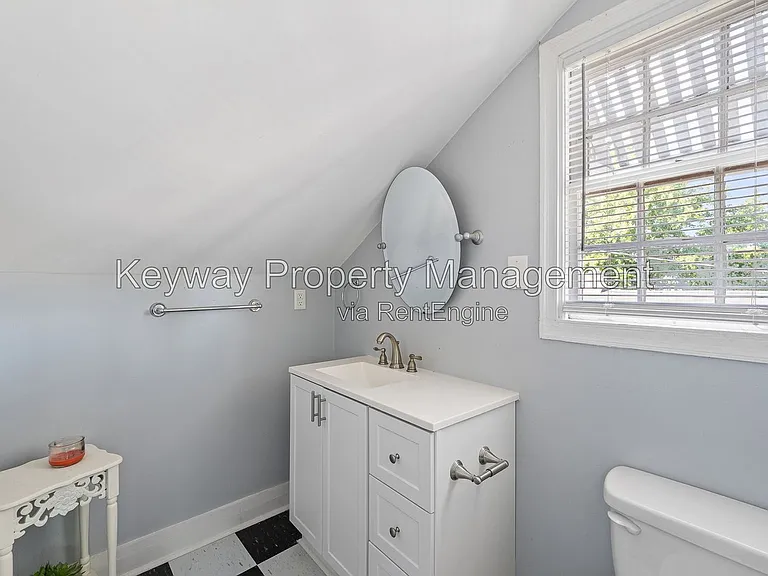 1013 Georgia Ave #B — Photo 11