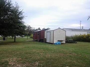 5th image of 13 NE Wax Myrtle Way