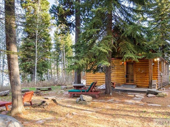 3648 Bills Loop South Rd, Island Park, ID 83429
