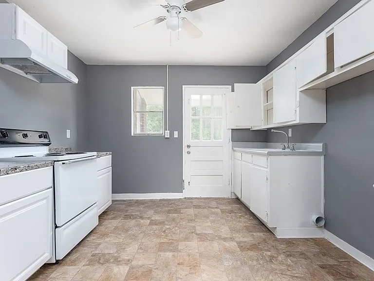 714 Palmetto Ave — Photo 3