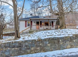 23 Eagle Valley Rd, Highland Falls, NY 10928