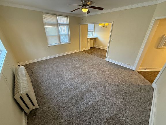 5th image of 2634 N Maryland Ave APT F