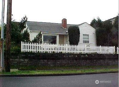 2nd image of 640 Bell Street