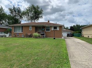 165 Forest Hill Dr, Buffalo, NY 14221