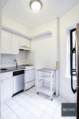 Rented by Bond New York | media 21