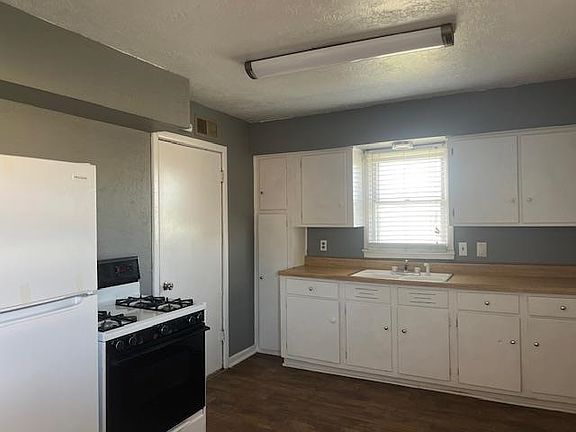 4th image of 2905 NW 24th St