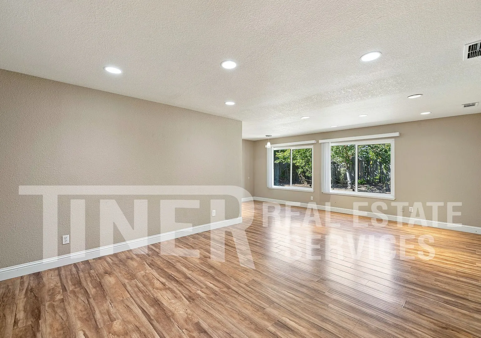639 Flower Drive - Tier 2 - Folsom's Hidden Garden Oasis — Photo 4