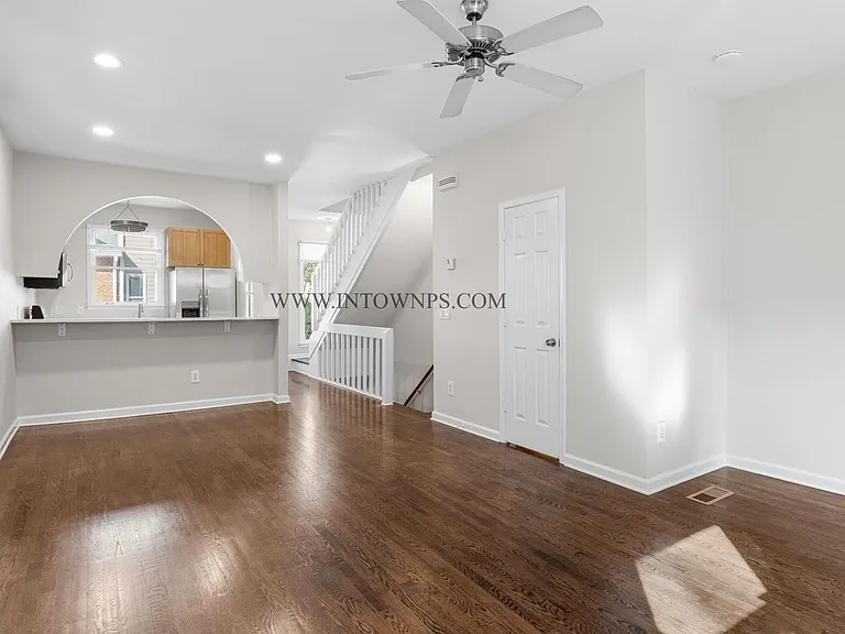 657 Park Village Dr NE — Photo 4