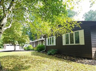 17 Hickory Corner Rd, Milford, NJ 08848