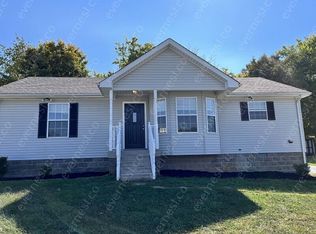 128 Greystone Dr, Springfield, TN 37172