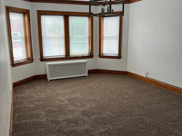 2540 N Lockwood Ave #2 — Photo 1