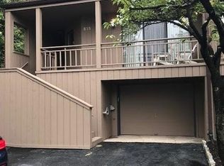 833 Stephanie Dr, North Caldwell, NJ 07006